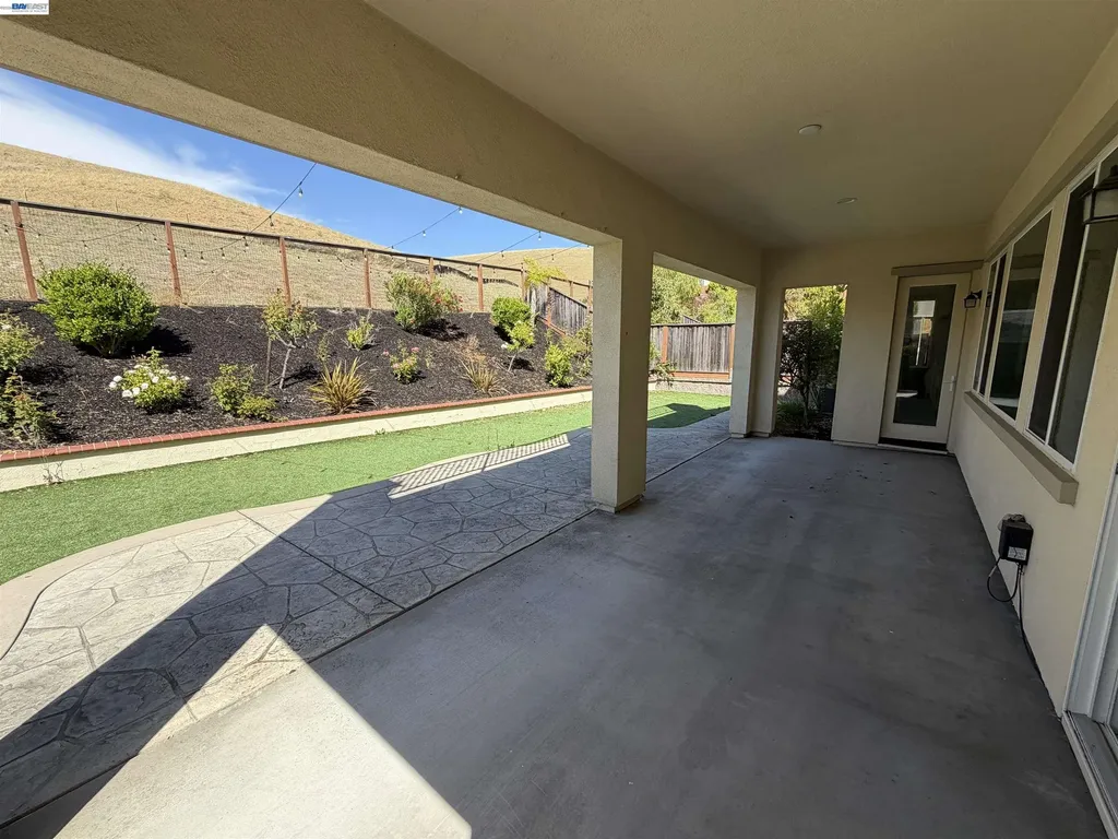 1695 Terracina Drive Dublin CA 94568