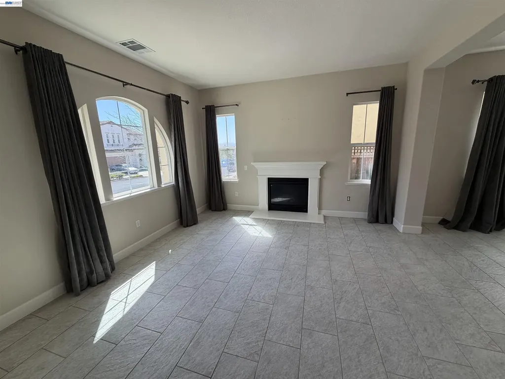 1695 Terracina Drive Dublin CA 94568