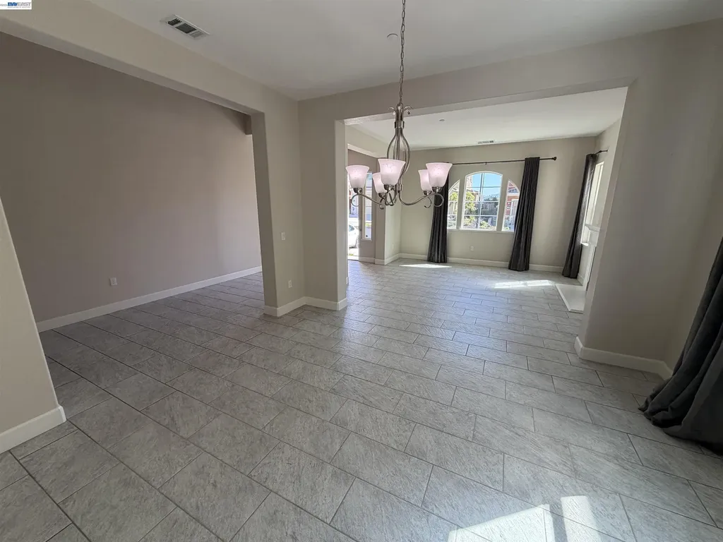 1695 Terracina Drive Dublin CA 94568