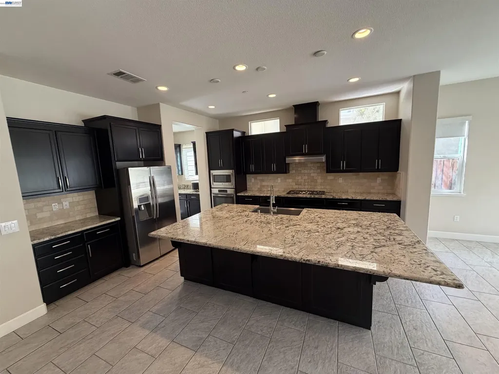 1695 Terracina Drive Dublin CA 94568