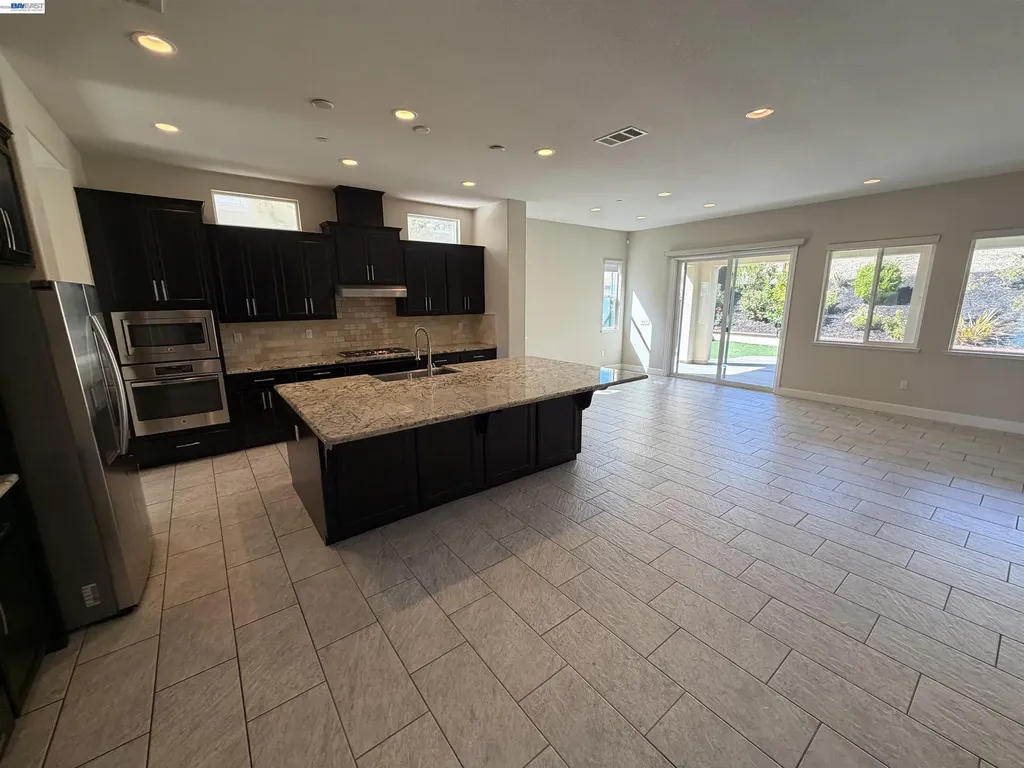 1695 Terracina Drive Dublin CA 94568