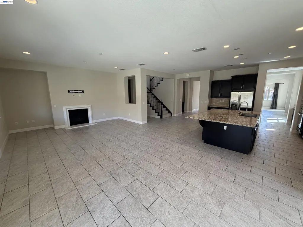 1695 Terracina Drive Dublin CA 94568