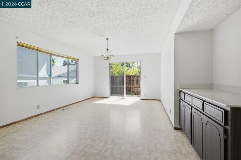 565 Mt Dell Drive Clayton CA 94517