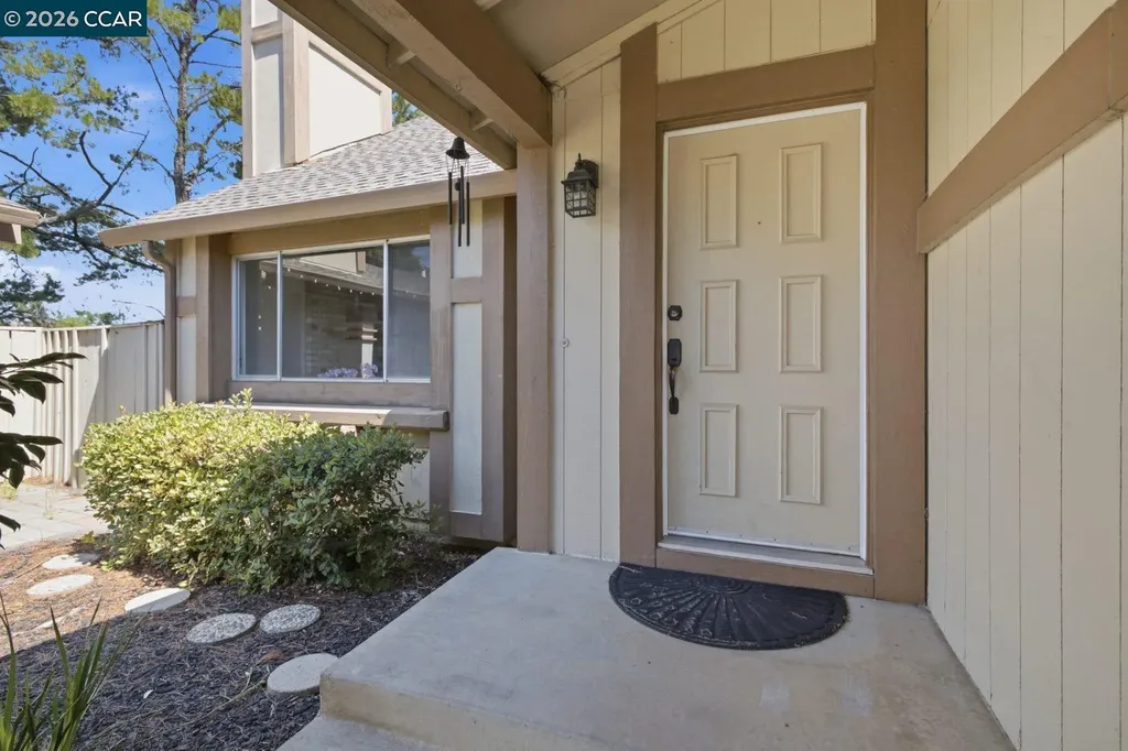 565 Mt Dell Drive Clayton CA 94517