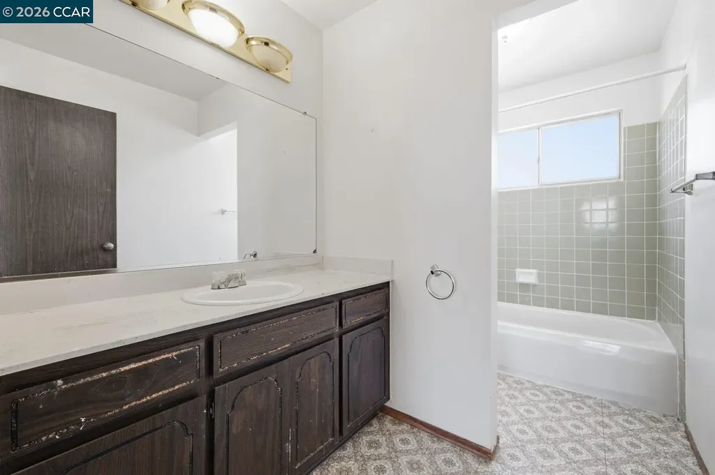 565 Mt Dell Drive Clayton CA 94517