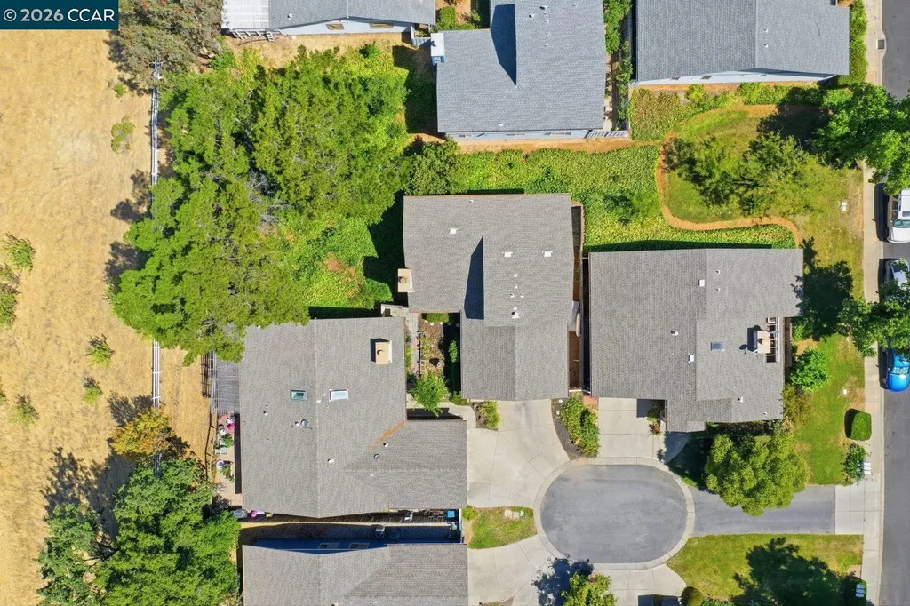 565 Mt Dell Drive Clayton CA 94517