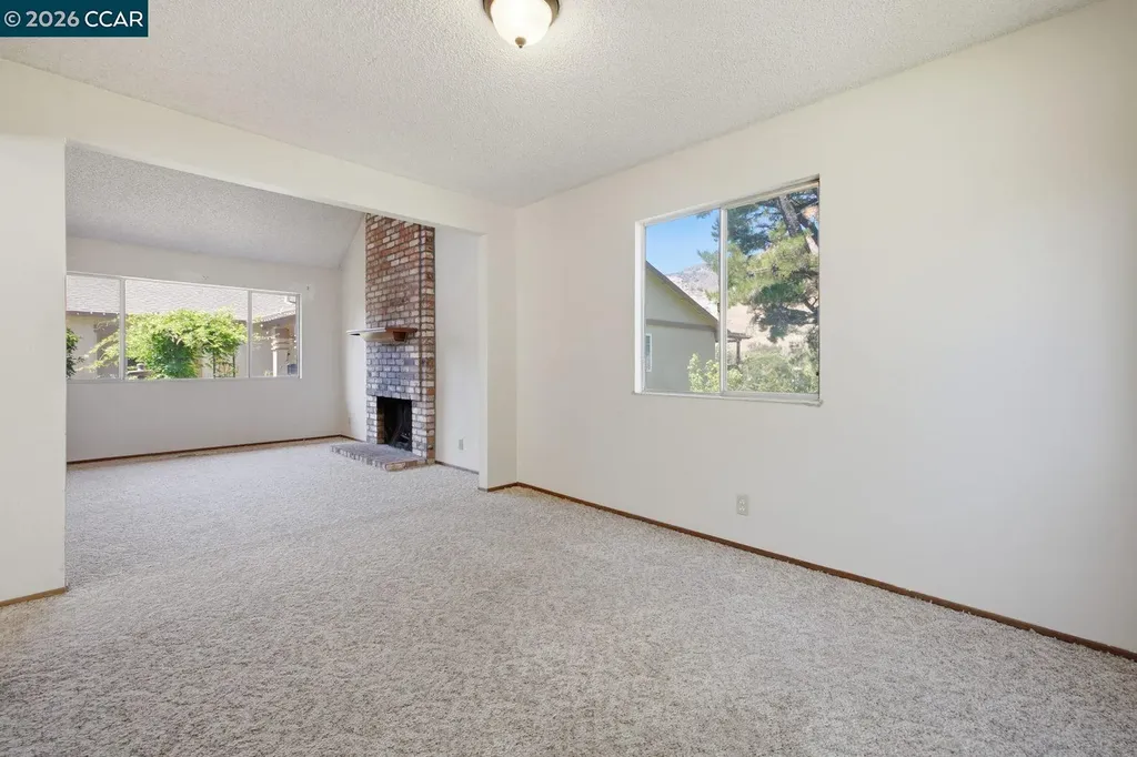 565 Mt Dell Drive Clayton CA 94517