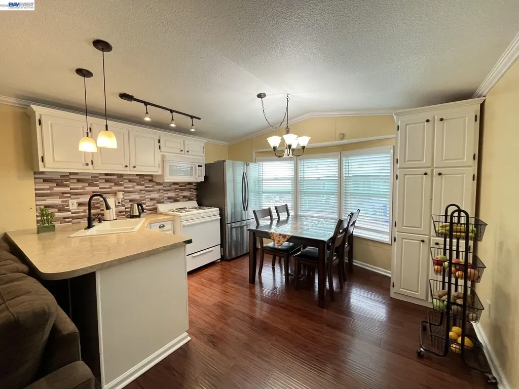 747 Lewelling Boulevard San Leandro CA 94578
