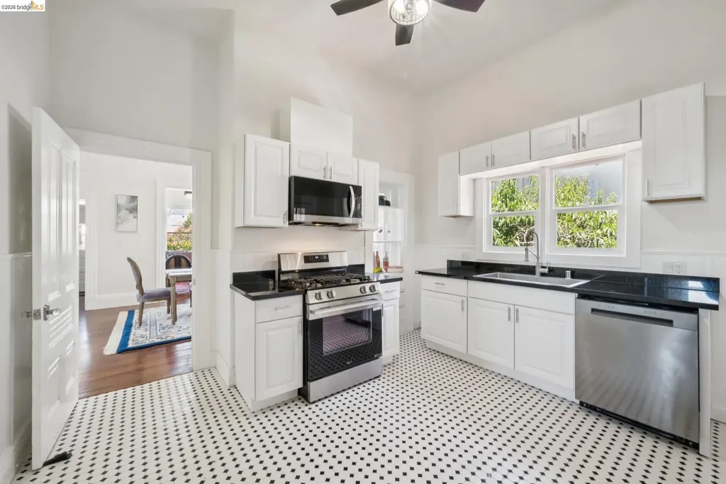 2230 23rd Avenue Oakland CA 94606