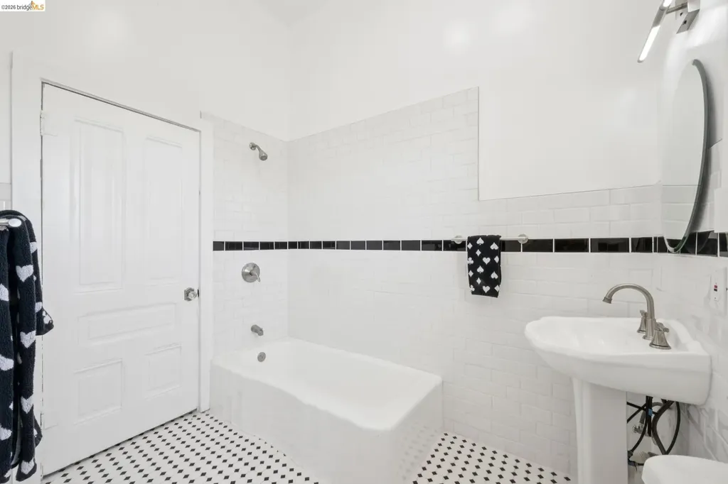 2230 23rd Avenue Oakland CA 94606