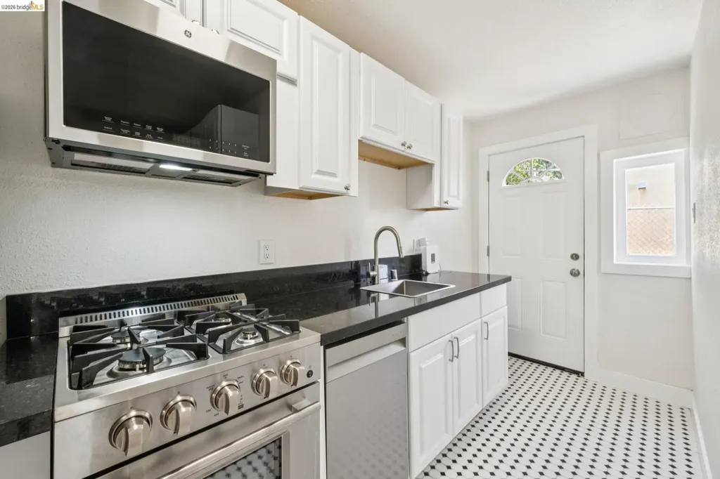 2230 23rd Avenue Oakland CA 94606
