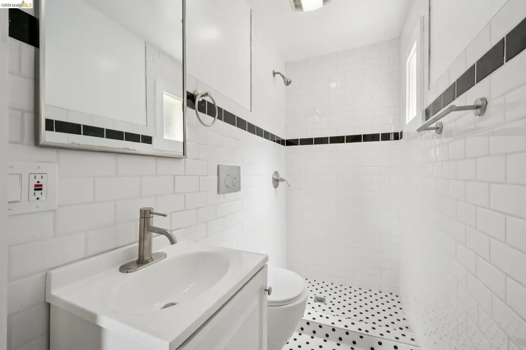 2230 23rd Avenue Oakland CA 94606