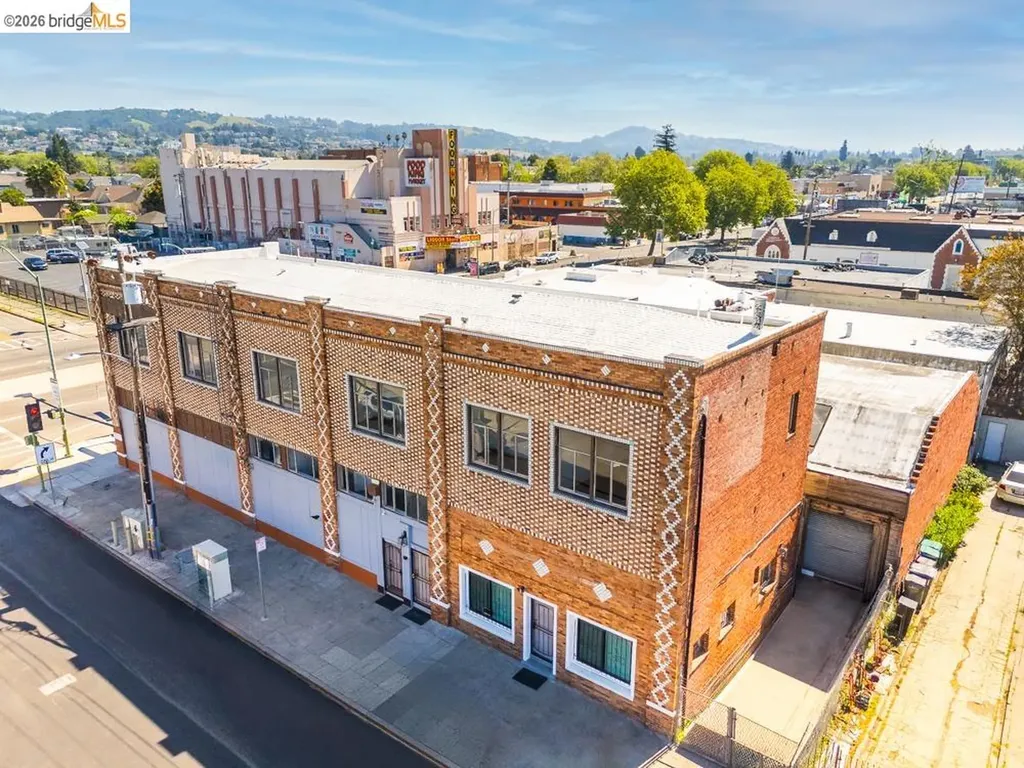 8801 International Boulevard Oakland CA 94621