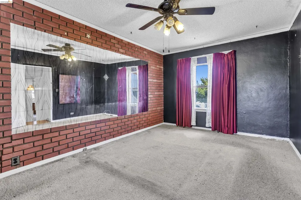 3508 Morcom Avenue Oakland CA 94619
