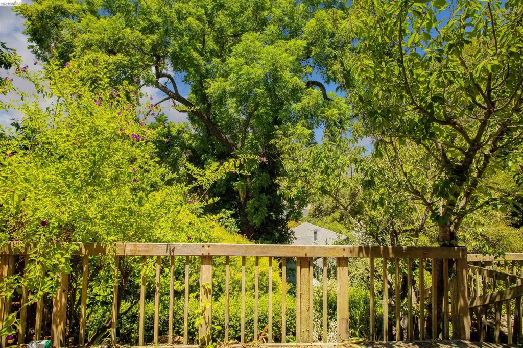 3508 Morcom Avenue Oakland CA 94619