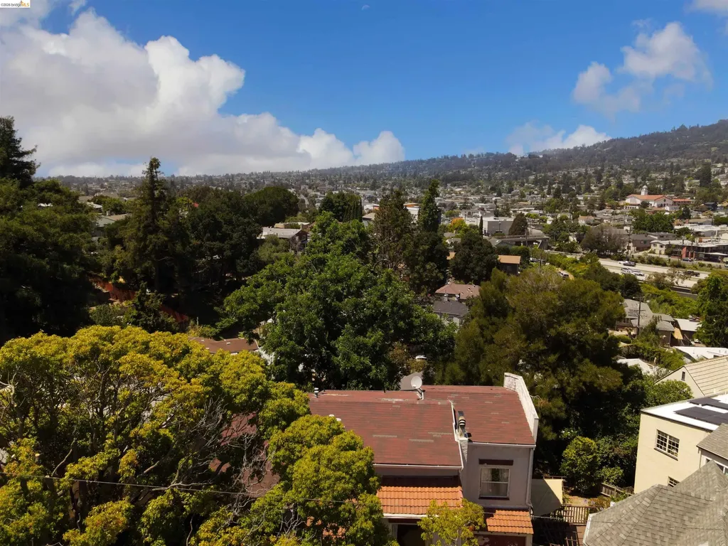 3508 Morcom Avenue Oakland CA 94619