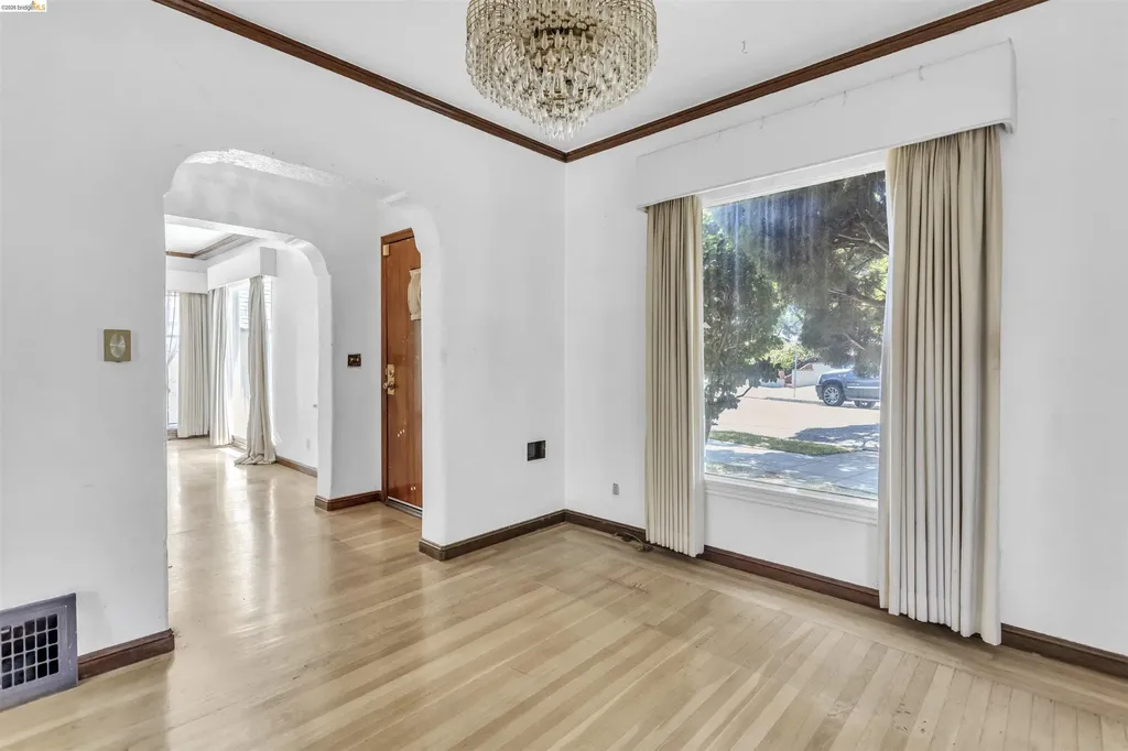 3508 Morcom Avenue Oakland CA 94619