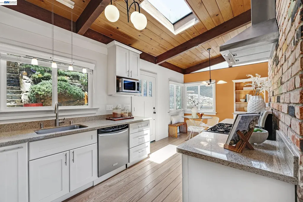 2245 Pelham Place Oakland CA 94611