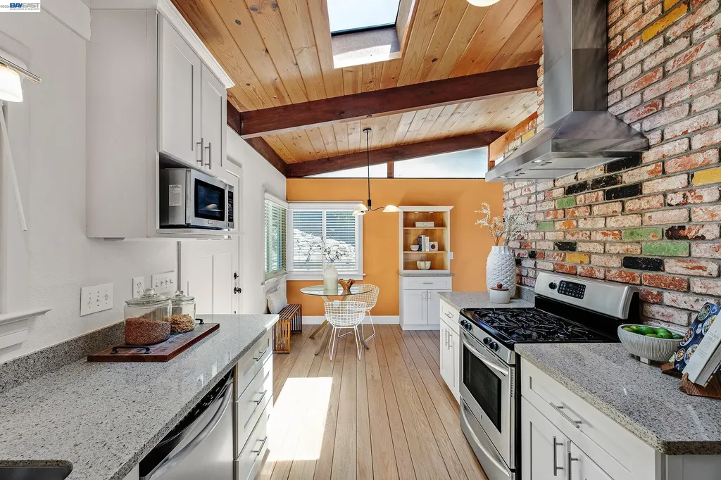 2245 Pelham Place Oakland CA 94611