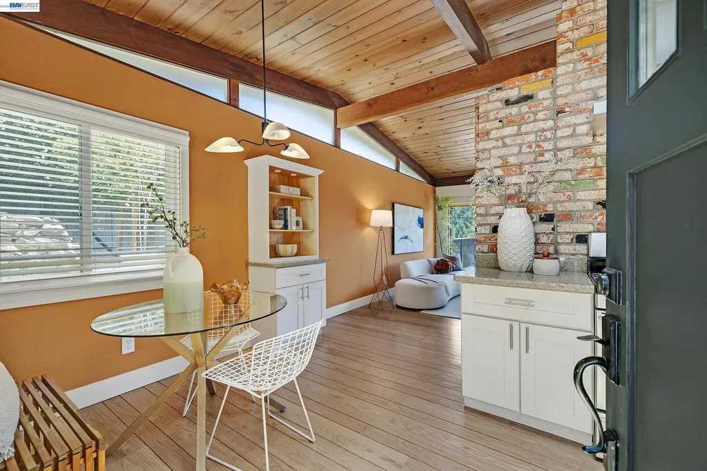 2245 Pelham Place Oakland CA 94611