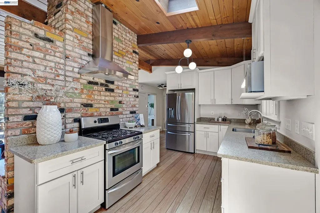 2245 Pelham Place Oakland CA 94611