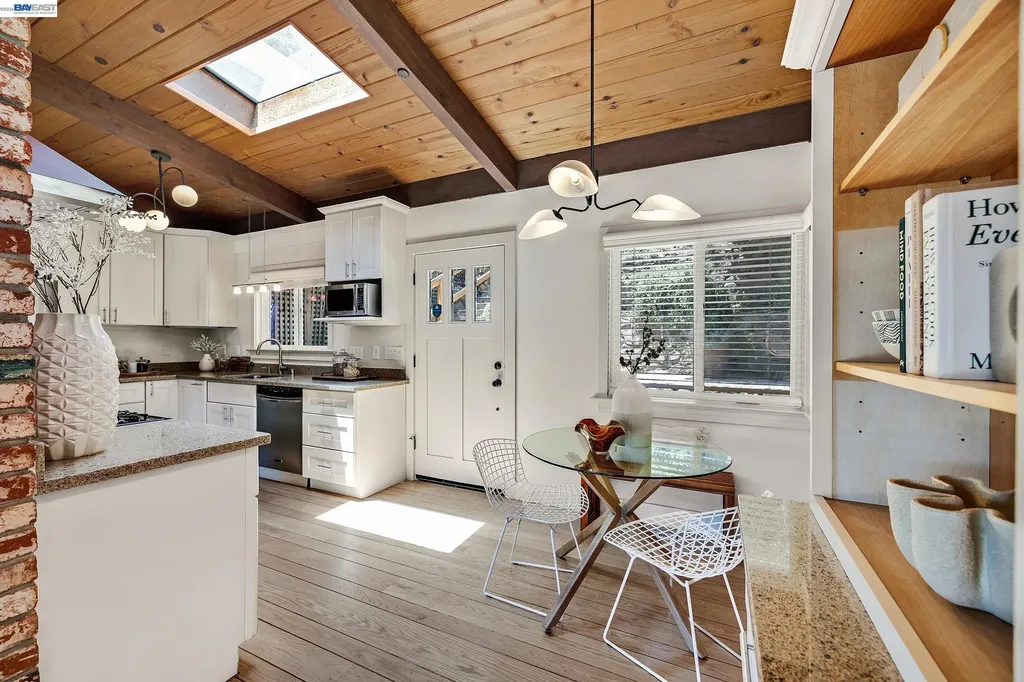 2245 Pelham Place Oakland CA 94611