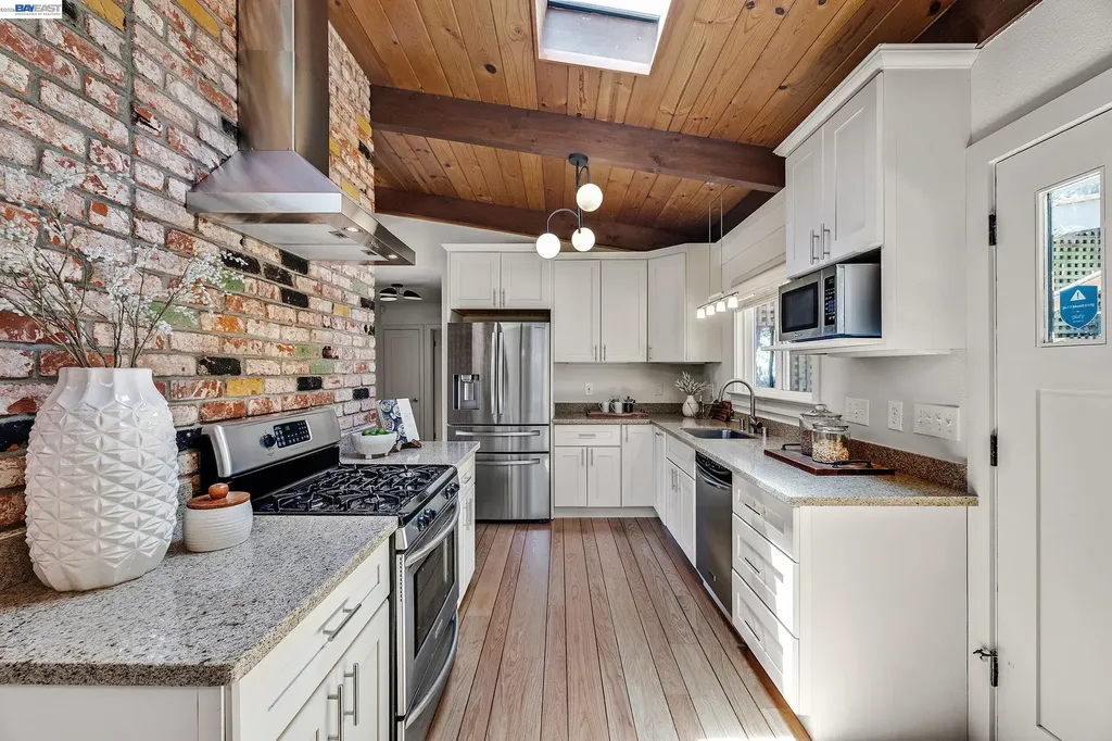2245 Pelham Place Oakland CA 94611