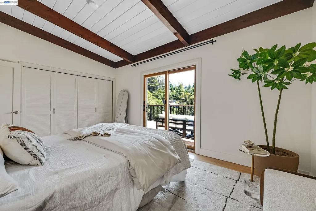 2245 Pelham Place Oakland CA 94611