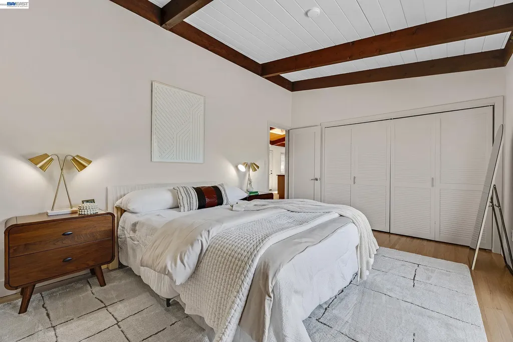 2245 Pelham Place Oakland CA 94611
