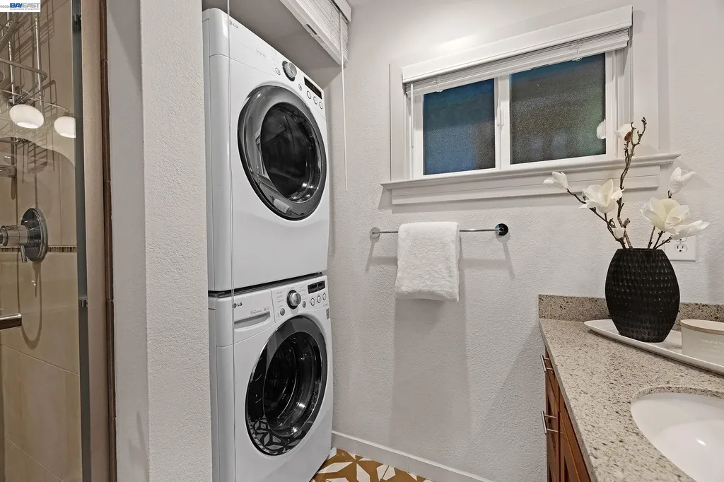 2245 Pelham Place Oakland CA 94611