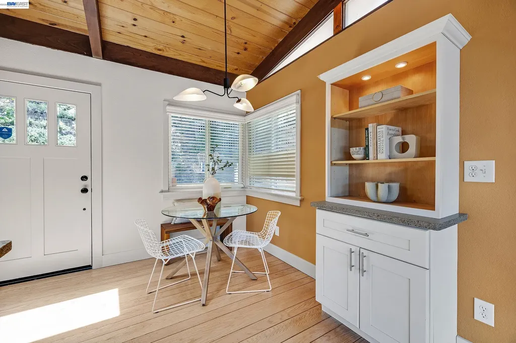 2245 Pelham Place Oakland CA 94611