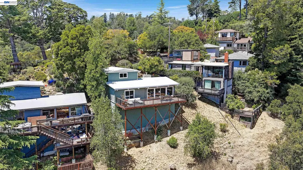 2245 Pelham Place Oakland CA 94611