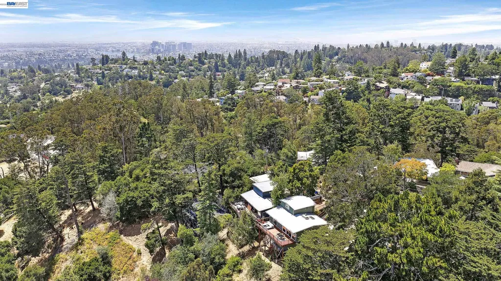 2245 Pelham Place Oakland CA 94611