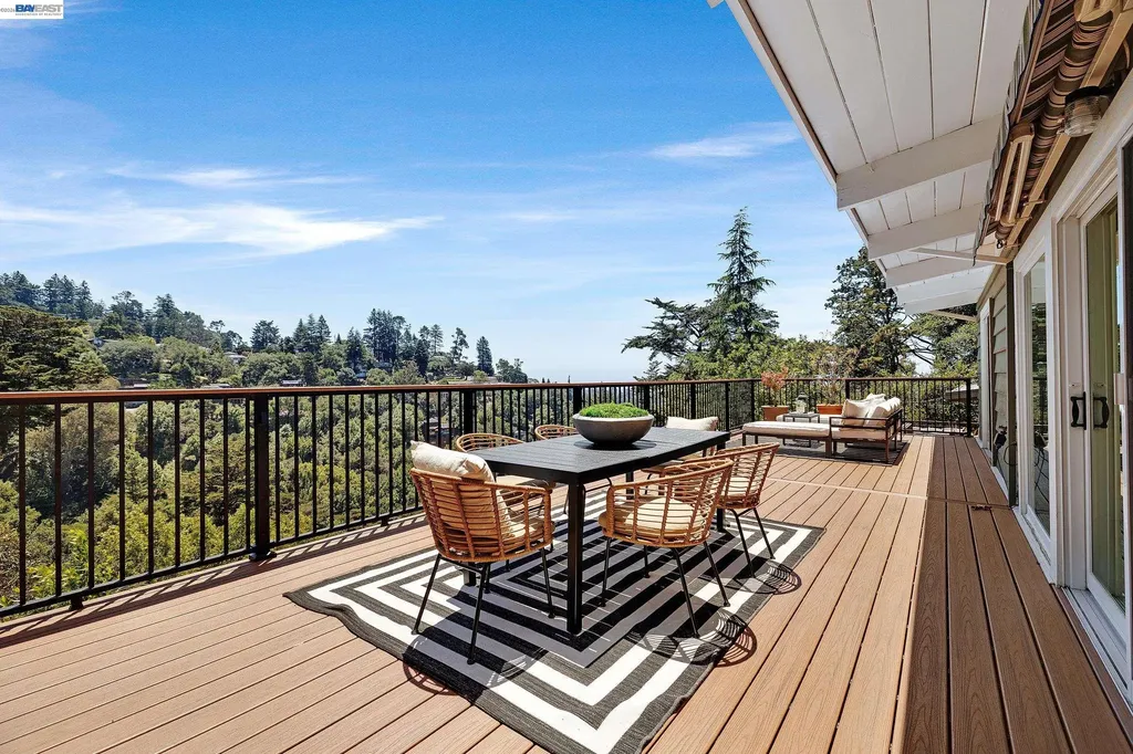 2245 Pelham Place Oakland CA 94611