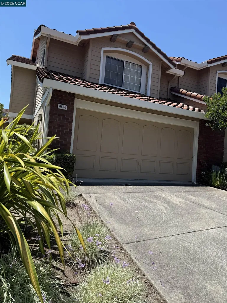 6670 Edgewood Way Castro Valley CA 94552