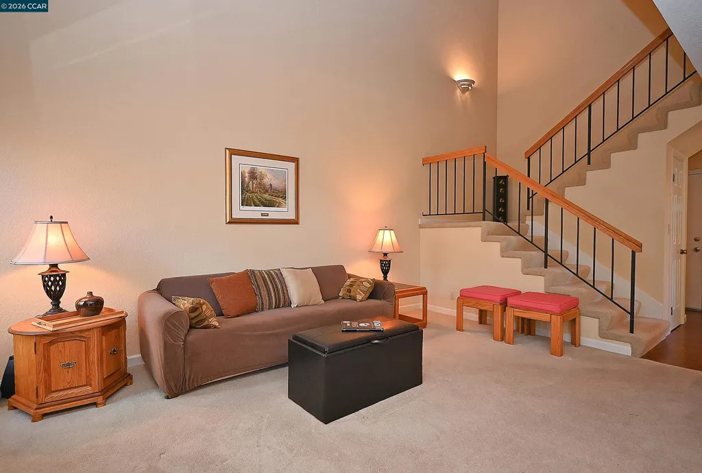 6670 Edgewood Way Castro Valley CA 94552