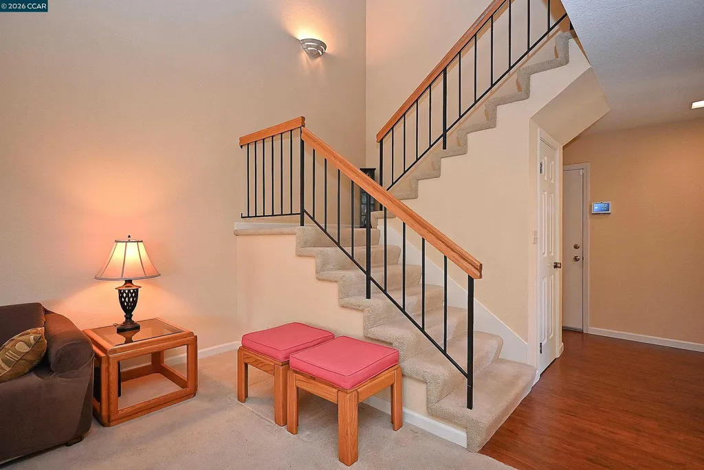 6670 Edgewood Way Castro Valley CA 94552