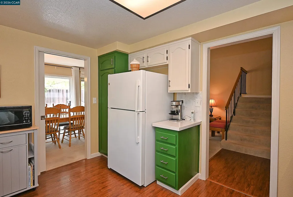 6670 Edgewood Way Castro Valley CA 94552