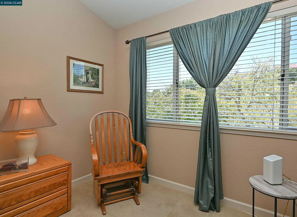 6670 Edgewood Way Castro Valley CA 94552