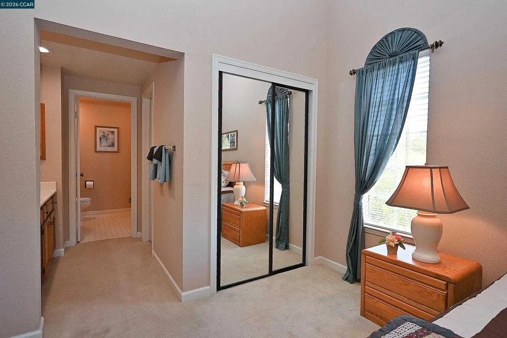 6670 Edgewood Way Castro Valley CA 94552