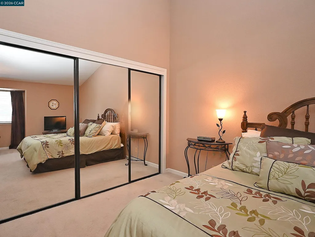 6670 Edgewood Way Castro Valley CA 94552