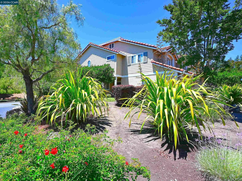 6670 Edgewood Way Castro Valley CA 94552