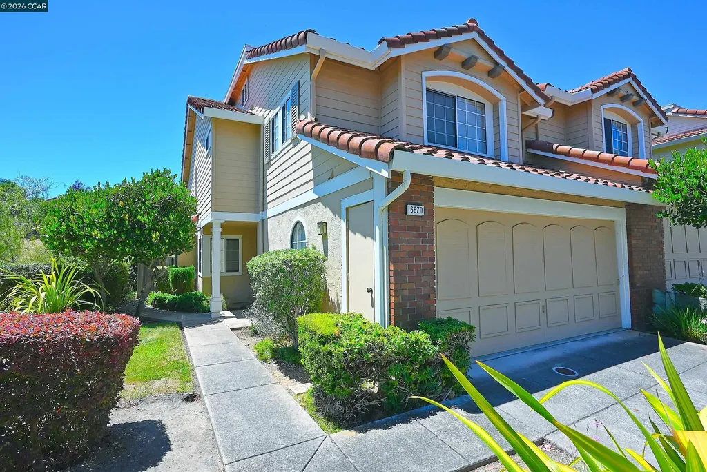 6670 Edgewood Way Castro Valley CA 94552