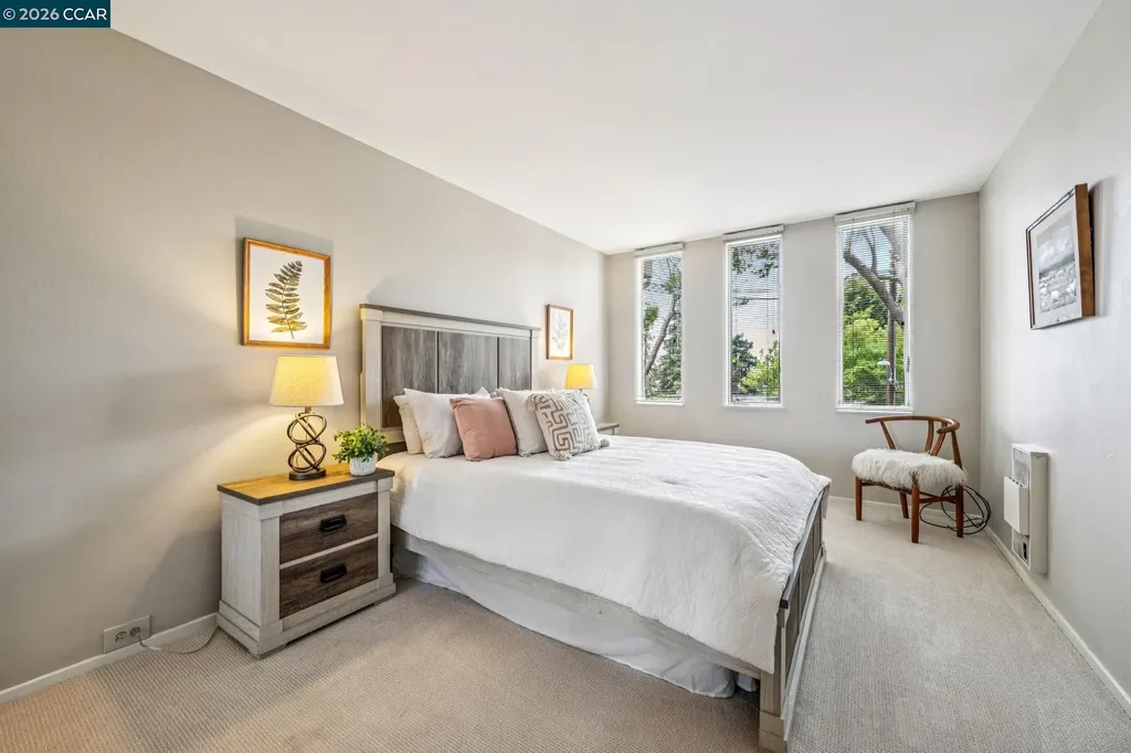 758 Kingston Avenue Oakland CA 94611