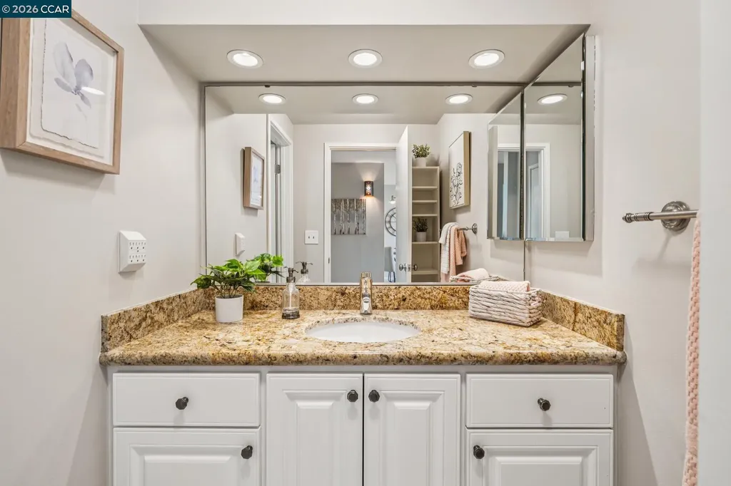 758 Kingston Avenue Oakland CA 94611