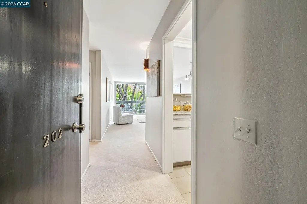 758 Kingston Avenue Oakland CA 94611