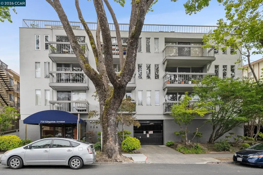 758 Kingston Avenue Oakland CA 94611