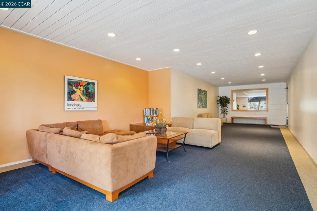 758 Kingston Avenue Oakland CA 94611