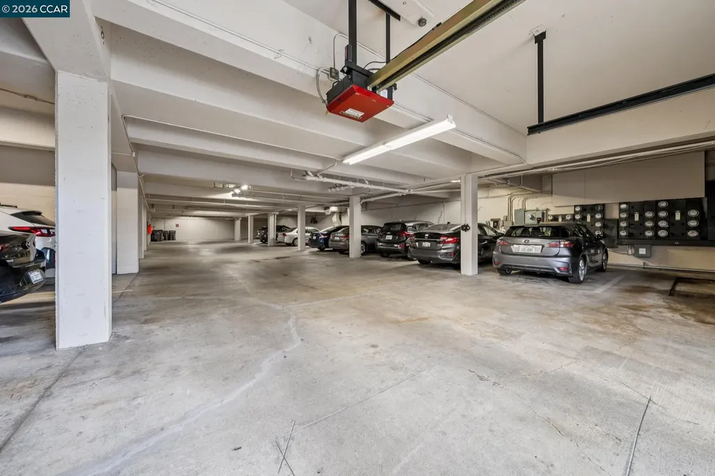 758 Kingston Avenue Oakland CA 94611