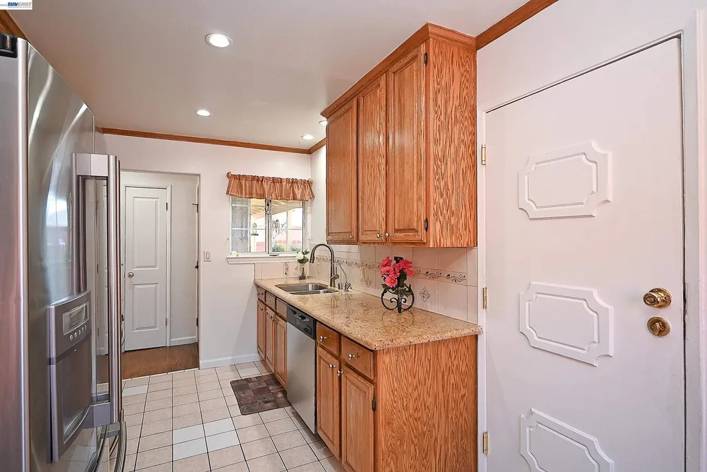 26454 Taft Street Hayward CA 94544